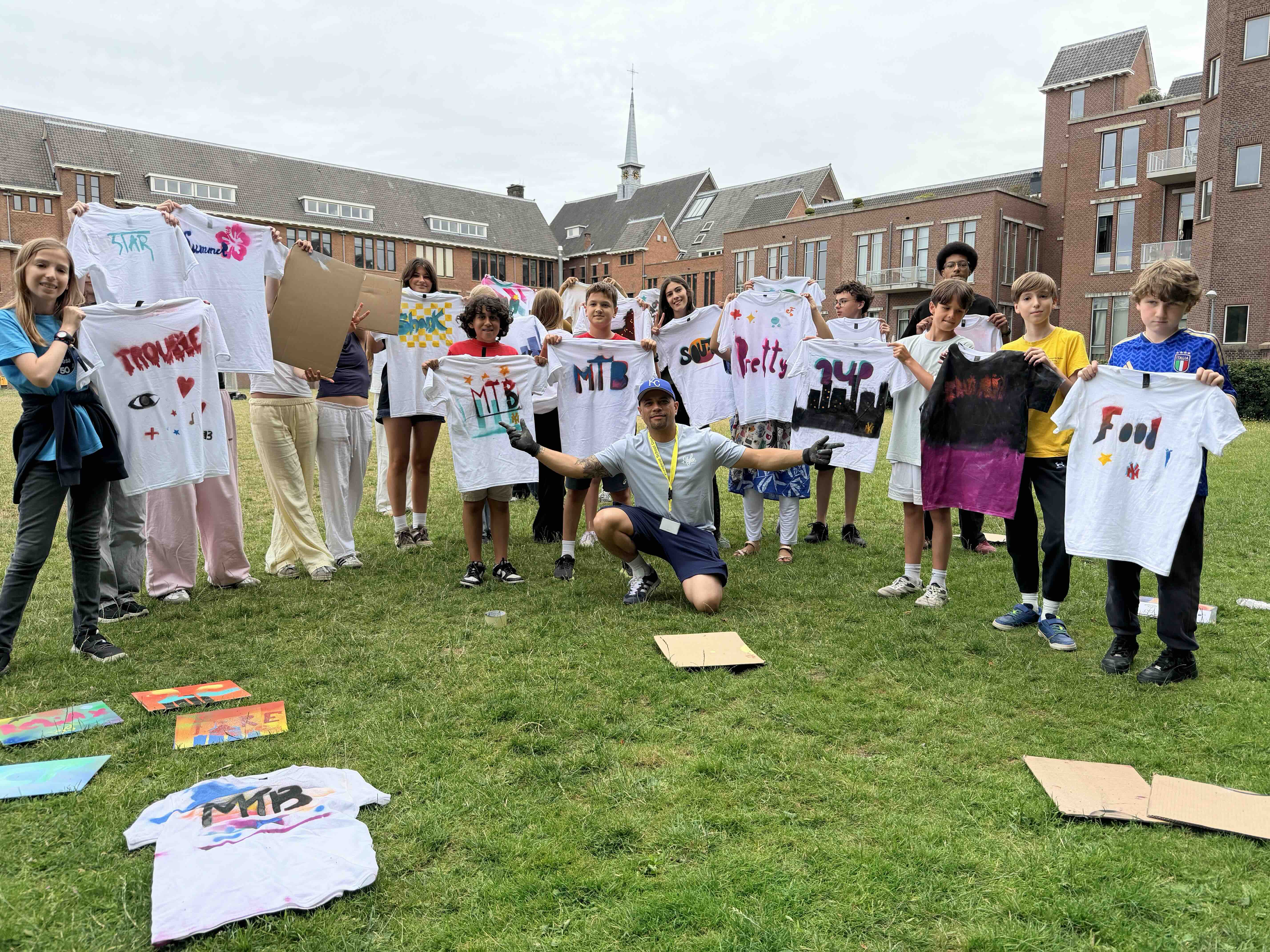 Creatief werk tijdens een Customising workshop van STYLES Company